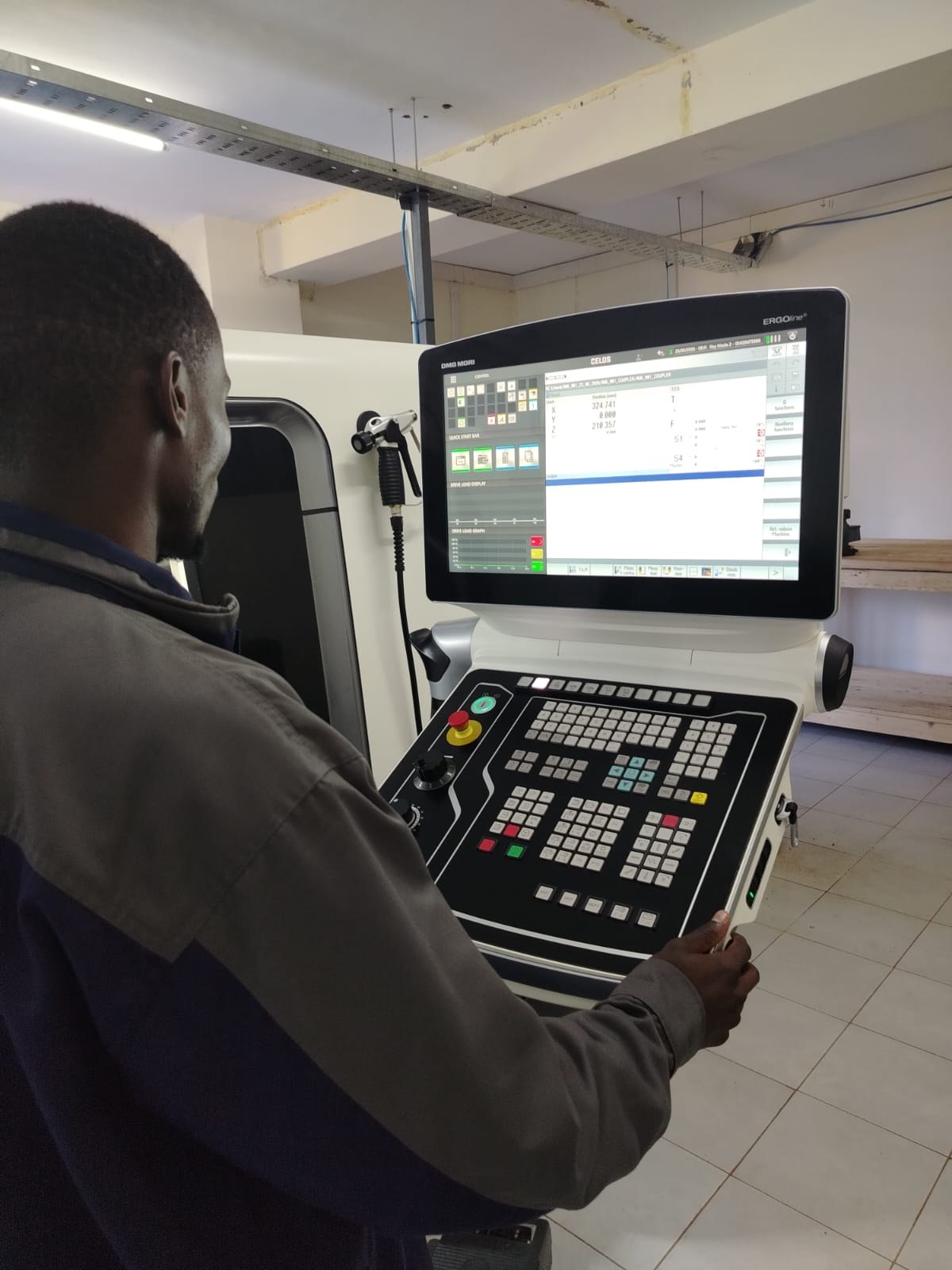 Advanced CNC Operator